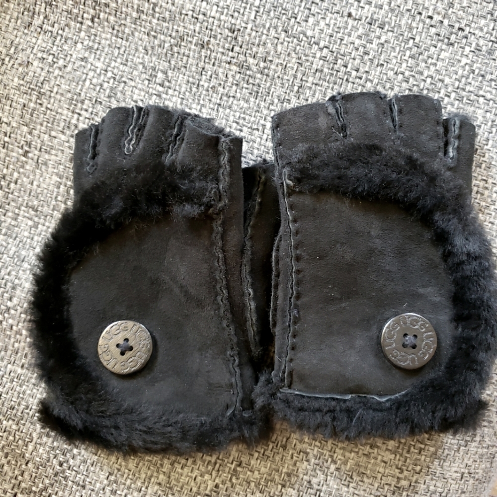 UGG Fingerless Shearling Gloves